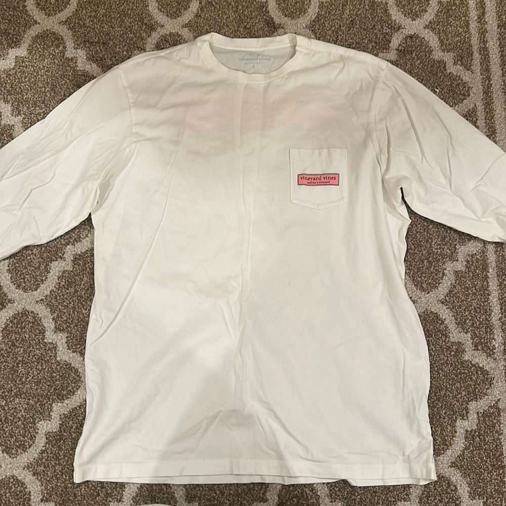 Vineyard vine t-shirt